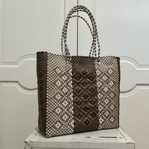 Handmade Mexican Artisan Plastic Woven Tote bag. Eco-Friendly beach bags.